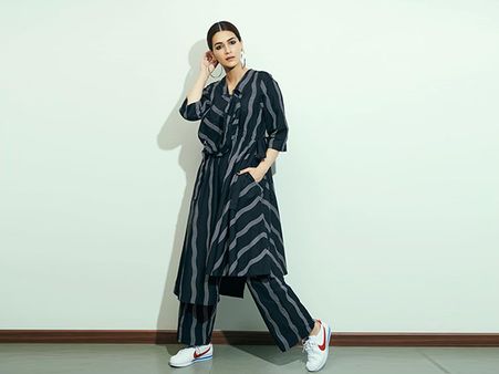 Kriti Sanon In Black & Grey Co-ords