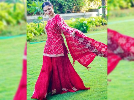 Tamannaah Bhatia In A Fuchsia Pink Ethnic Ensemble