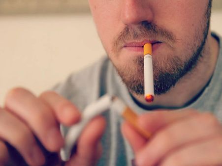 3. Myth: Smoking doesn’t cause erectile dysfunction 