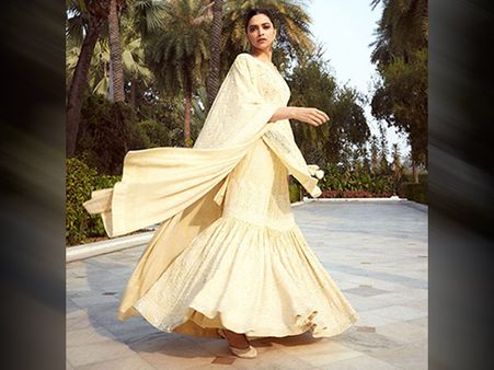 Deepika Padukone's Exquisite Gharara Set Deepika Padukone's Exquisite Gharara Set