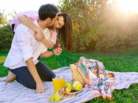 6. She Always Looks Forward To Spending Time With You 6. She Always Looks Forward To Spending Time With You