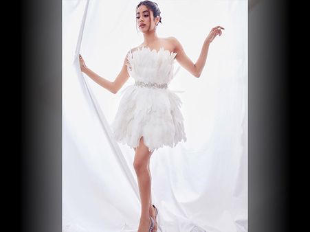Janhvi Kapoor’s White Feather Dress