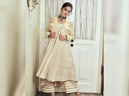 Taapsee Pannu In A Kurti, Trousers & Yellow Jacket