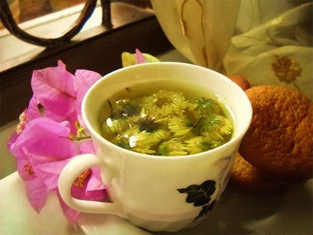 17. Chrysanthemum tea