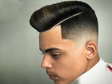 39. Pompadour hair 39. Pompadour hair