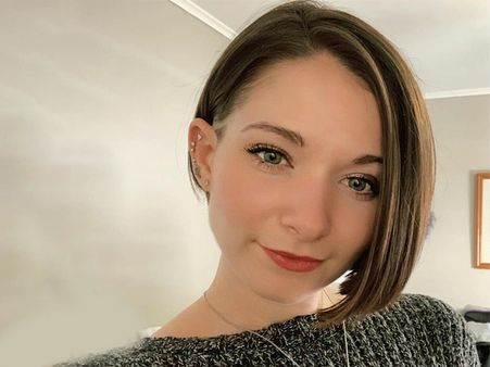 6. Sleek side bob 6. Sleek side bob