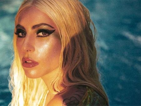 The Extravagant Highlighted Look