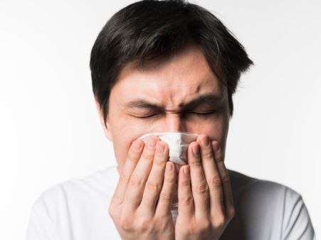 Your Heart Stops Beating When You Sneeze: Is That True?