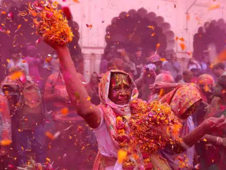 4. 'Phoolon Ki Holi' Can Be A Better Option