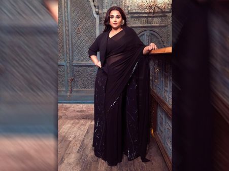 Vidya Balan In A Black Saree With Shrug
