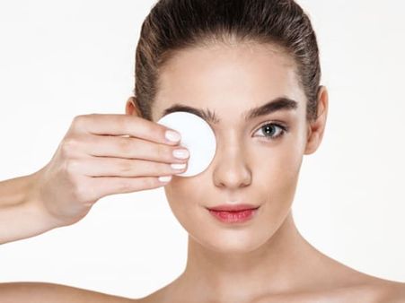 8. Sleep With A Clean And Refreshed Face