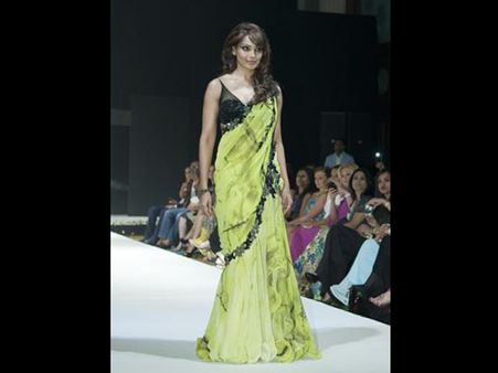 When Bipasha Basu Walked For Archana Kochhar