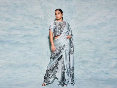 Vidya Balan In A Grey Saree With A Twist