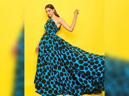Deepika Padukone In A Dotted Blue Gown