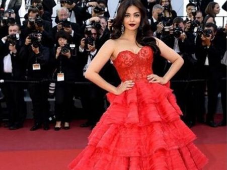 2017- The Bold Lip 2017- The Bold Lip