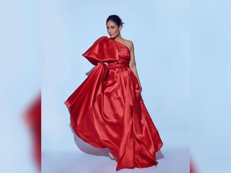 Kareena Kapoor In A Silk Red Gown