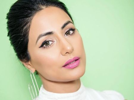 Negative Spaces Eyeliner