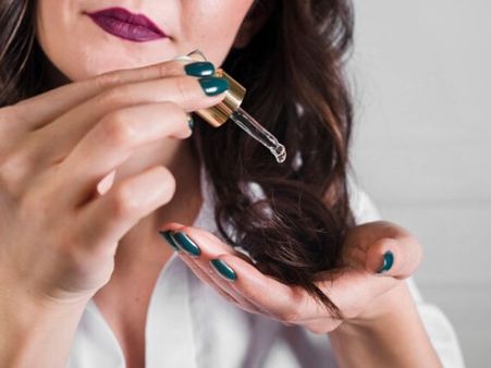 Invest In A Hydrating And Smoothning Serum