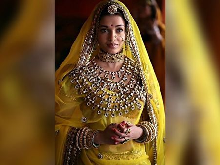 Aishwarya Rai In A Bright Yellow Lehenga