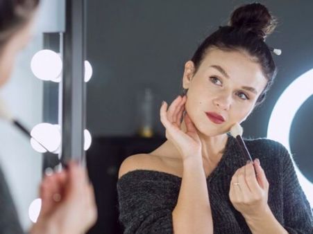 Keep your make-up minimal Keep your make-up minimal