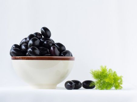 3. Jamun (Indian Blackberry)