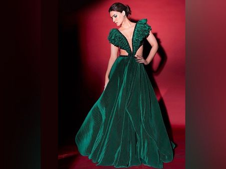 Kriti Sanon In An Emerald Green Gown