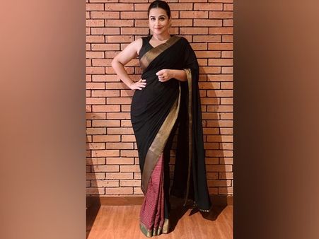 Vidya Balan In A Red And Black Saree