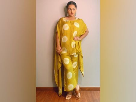 Vidya Balan In An Indian Pant Suit