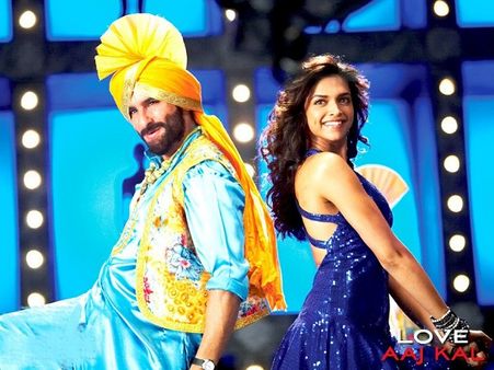 Deepika Padukone In A Sequin Blue Dress Deepika Padukone In A Sequin Blue Dress