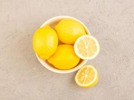 4. Aloe vera and lemon juice 4. Aloe vera and lemon juice