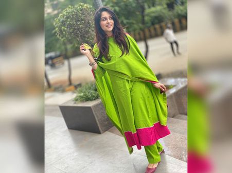Dipika Kakar In A Green Suit