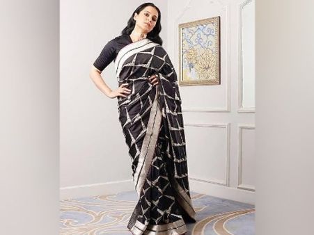 Kangana Ranaut In A Black Handloom Saree