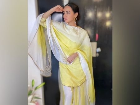 Sana Khan’s Yellow Suit
