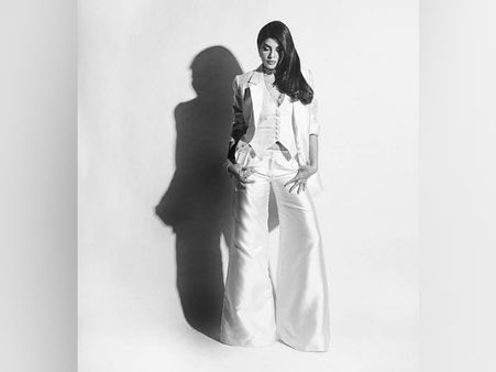 Jacqueline Fernandez In A Pristine White Pantsuit