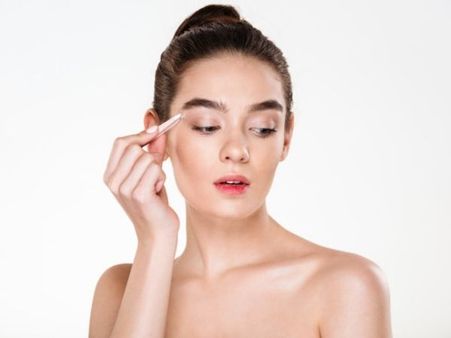 1. Pull It Out, But With The Right Tweezer