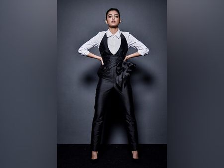 Radhika Apte In A Black Suit And White Shirt Radhika Apte In A Black Suit And White Shirt