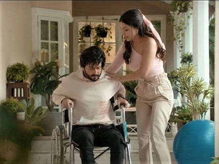 Hina Khan In A One-Shoulder Top And Joggers