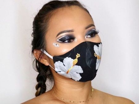 1. Graphic White Eyeliner