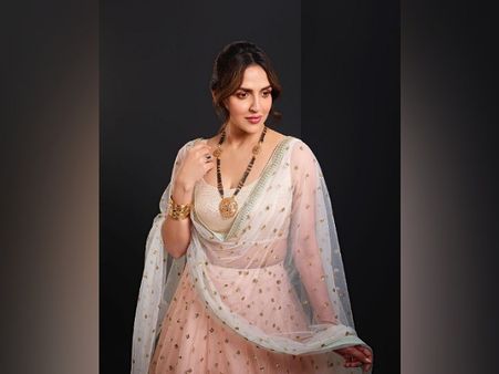 Esha Deol In A Peach Lehenga