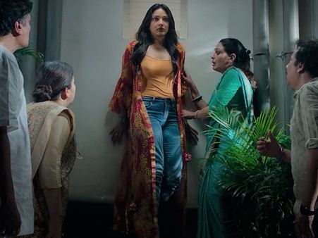 Kiara Advani In Jeans-Top And Printed Shrug