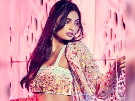Athiya Shetty’s Pink Look
