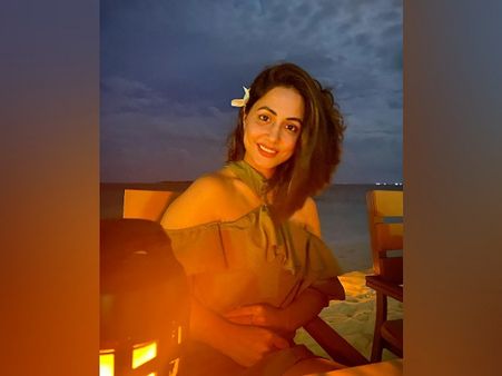 Hina Khan In A Green Dress