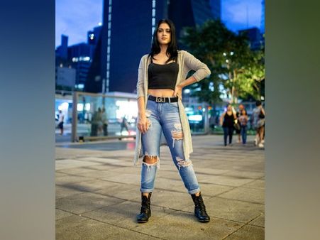 9. Crop Top, Denims And Shrug