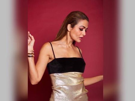 The Slicked Back Hair