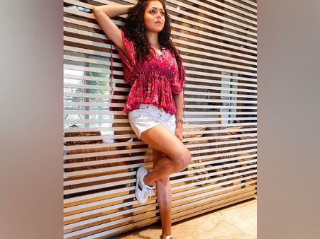 Drashti Dhami In Red Top And White Skirt