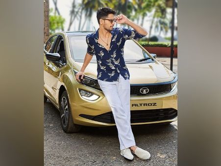 Sidharth Malhotra In A Printed Shirt And Pants