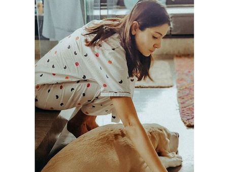 Anushka Sharma: Your Pyjama Set Is Your Ultimate Wear