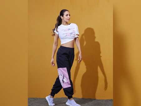 Malaika Arora In A Knotted Top And Joggers