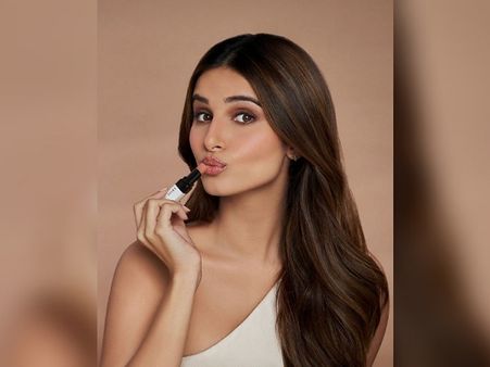 3. When In Doubt, Get Glossy Pout 3. When In Doubt, Get Glossy Pout