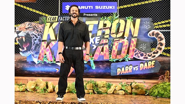 Rohit Shetty In A Black Shirt And Pants